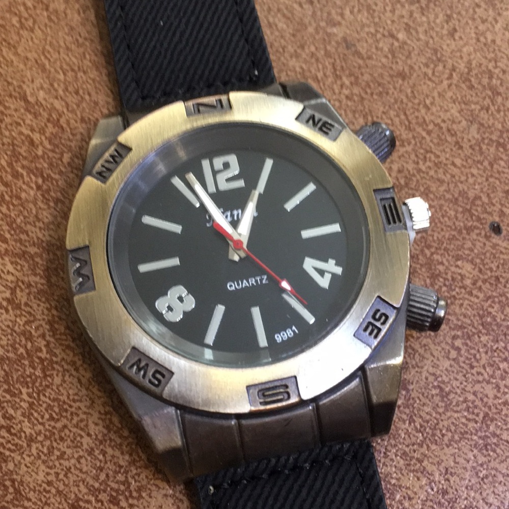 BOGO Men’s Sport Quartz Watch